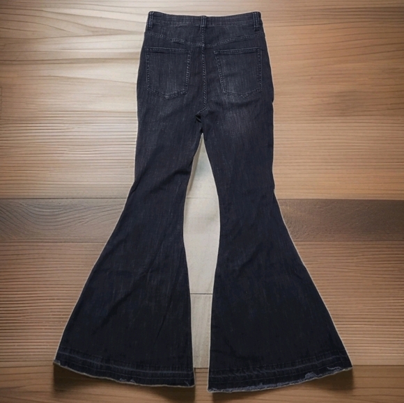 Free People We The Free Irreplaceable Flare Jeans 30 NWOT High Rise Bell - Picture 12 of 16